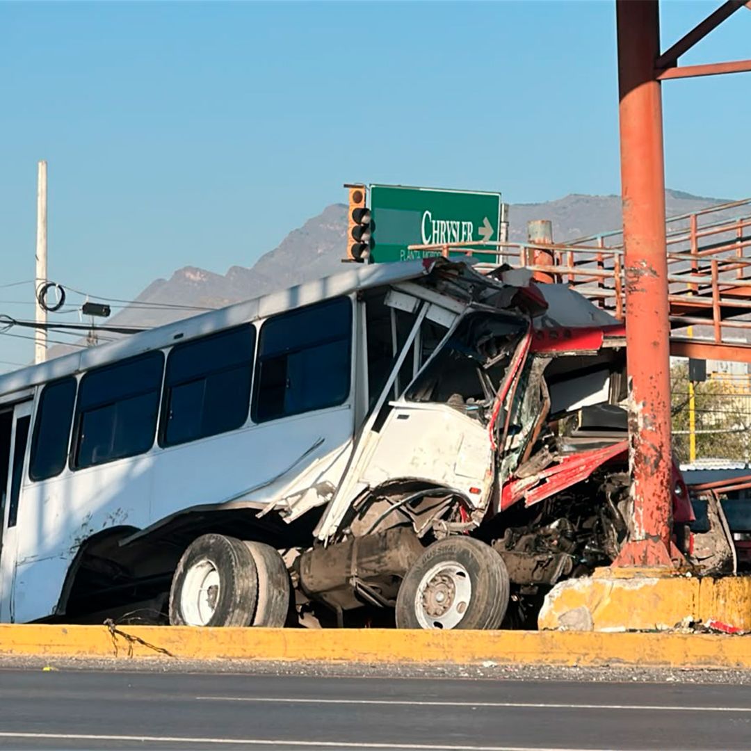 La unidad presuntamente viajaba a exceso de velocidad hasta perder el control
